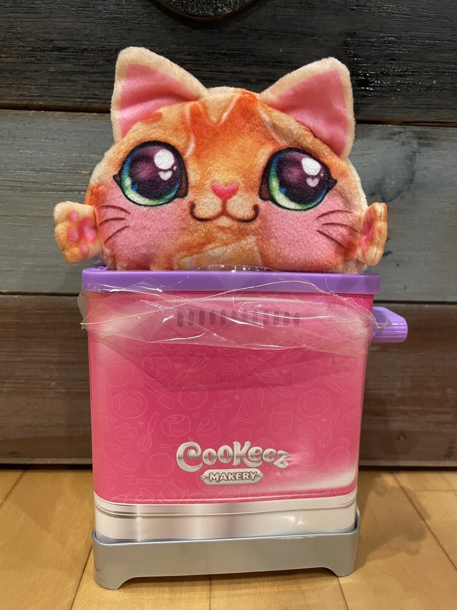 Moose Cookeez Makery Toasty Treatz Toaster Oven Pan Kitty Pancake