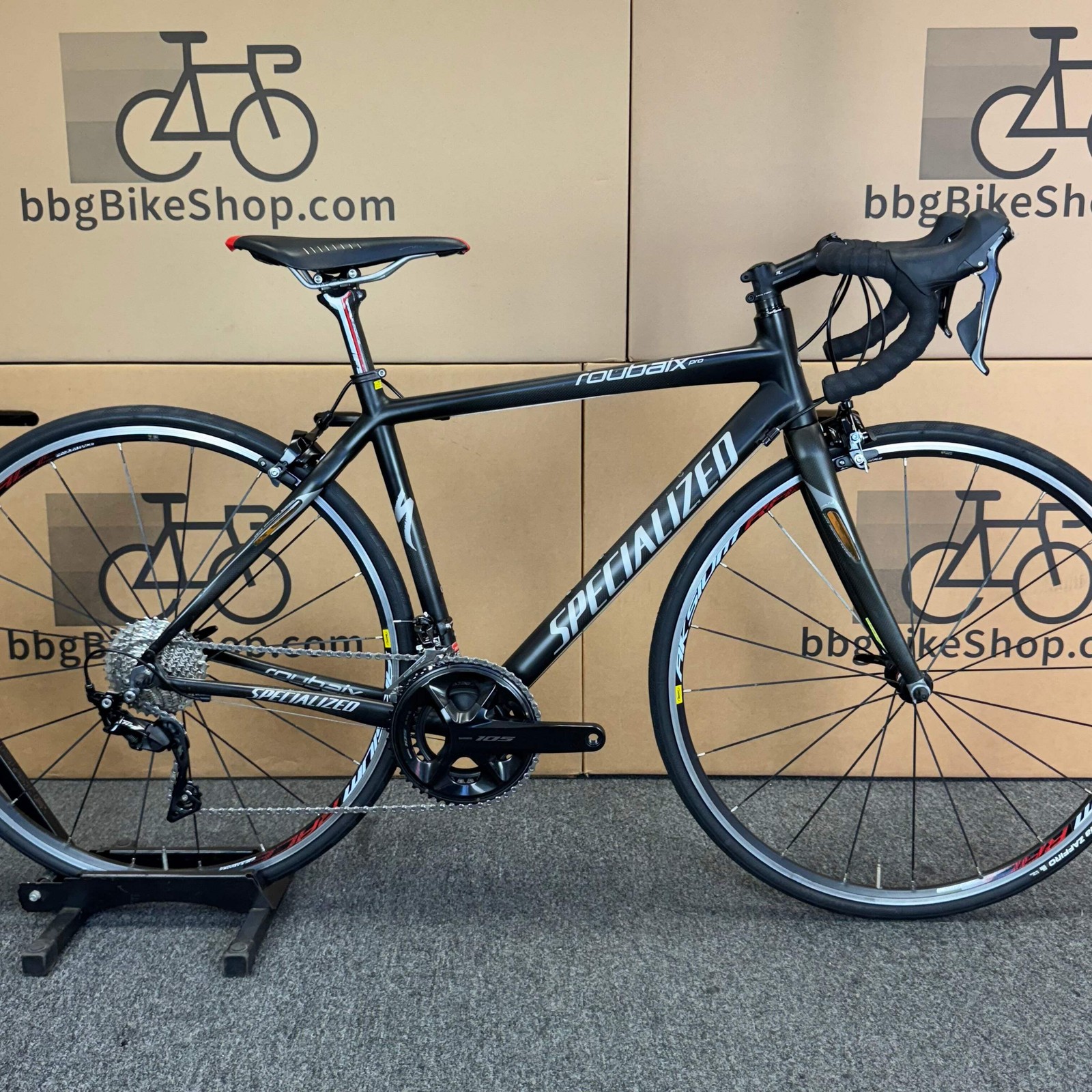 Used Specialized Roubaix Pro, 11-speed Shimano 105, Carbon Road Bike-2005, 54cm