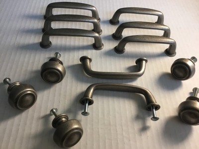LOT OF 13! AMEROCK KANE COLLECTION  WEATHERED NICKEL 5 KNOBS /8 PULLS 3  C TO C