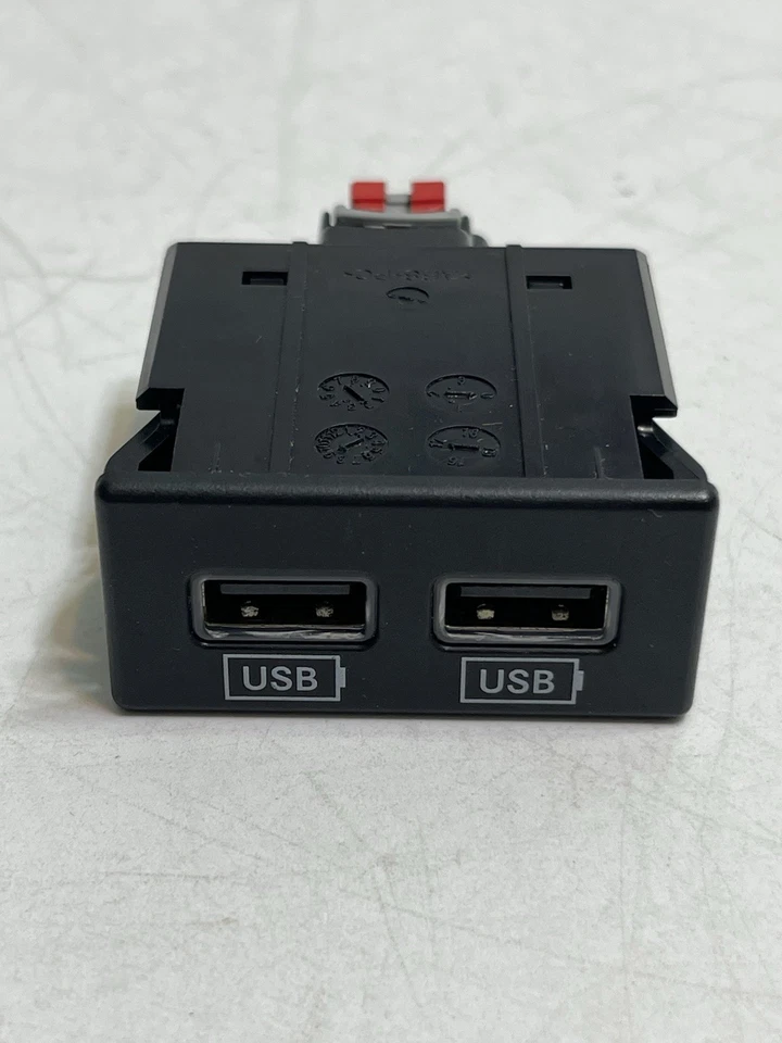 2015-2024 CHRYSLER 300 CONSOLE CENTRAL CONECTOR USB DUPLO PORTA HUB DE MÍDIA 68253158AA - Imagem 2 de 4