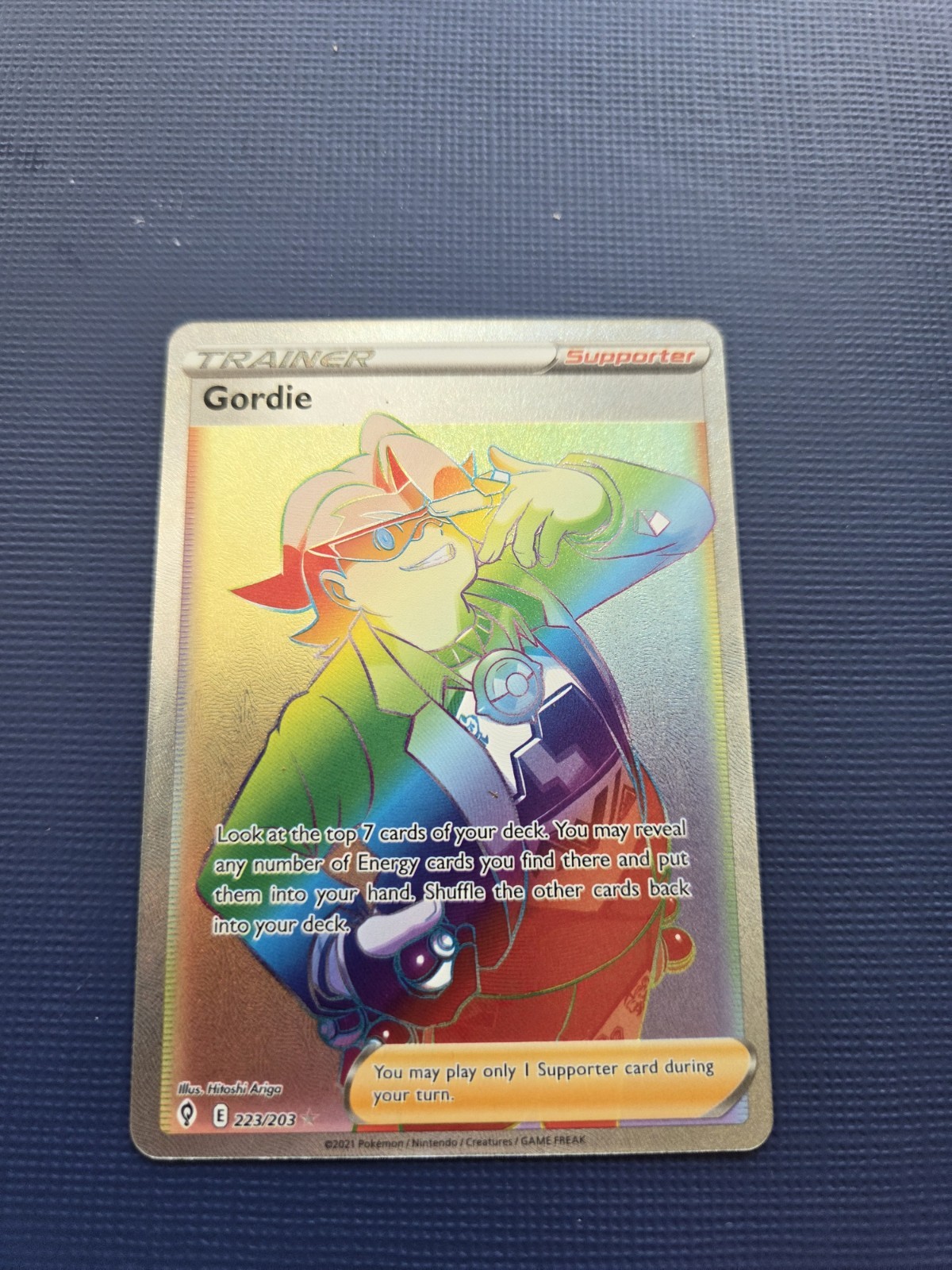 Pokemon Card Gordie Evolving Skies 223/203 Secret Rare Full Art Rainbow Holo NM
