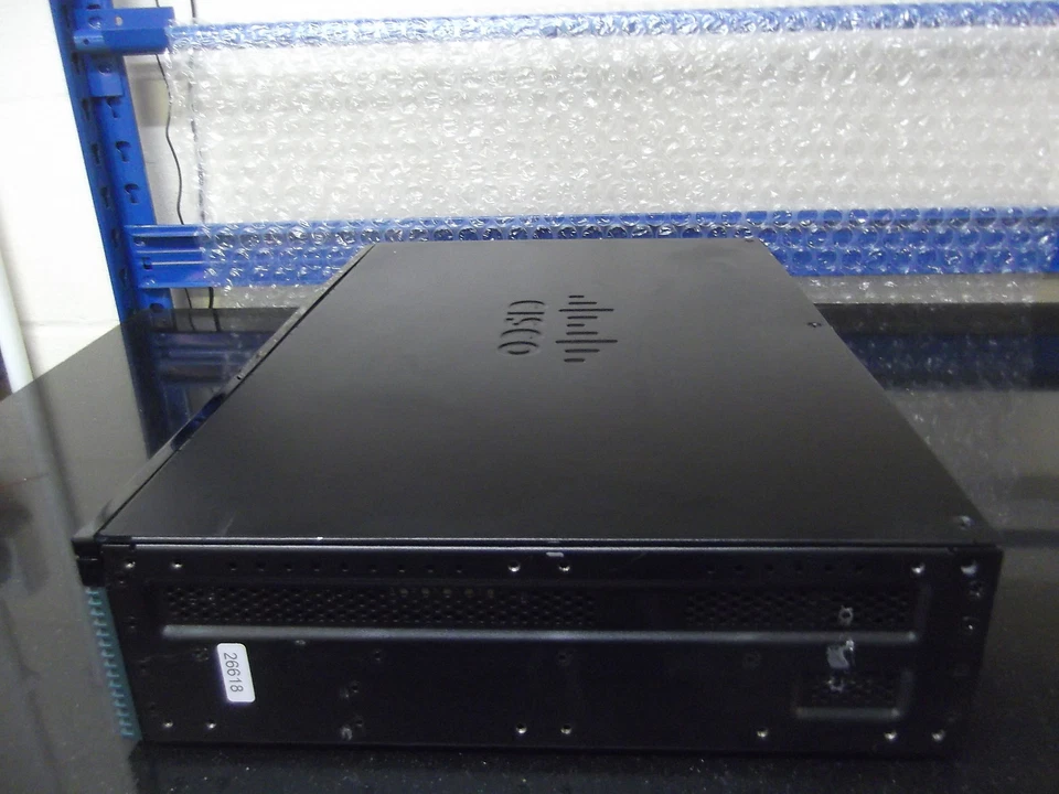 Cisco 2911/K9 2911 Integrated Services Gigabit Router (ipbasek9 & DataK9). - Image 4 of 4