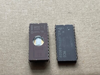 1 Stück Integrierte Schaltung - D2732 - Intel - WDIP24