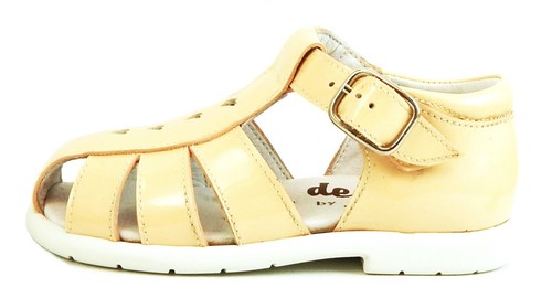 DE OSU -Spain -Baby Girls Peach Pink Patent Leather Sandals - European -Sz 4-6.5 - Picture 3 of 5
