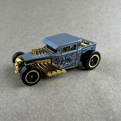 Hot Wheels Bone Shaker Gray Gold Multi Pack Exclusive 1:64 Diecast Car Loose