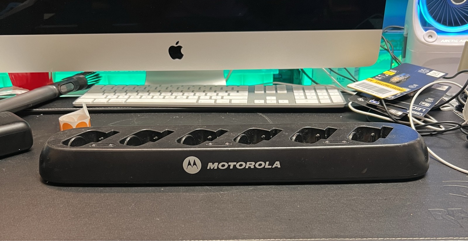 Motorola 6-Unit Multi-Bay Rapid Battery Charger Charging Station Base