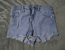Women's Cut Off Denim Shorts Size 6 Blue Light Wash Frayed Hem 5-Pocket