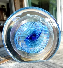 Signed Robert Eickholt Dichroic Pulled Ribbon Art Glass Disc Paperweight 1990