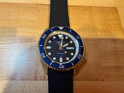 Seiko 5 Sports SRPD71K2 Automatik 42,5mm Blau 4R36 Day-Date
