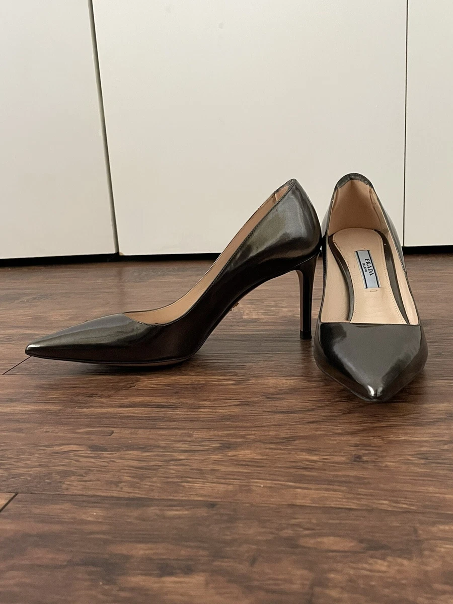 Prada Pointed Toe Pumps in Black Leather ref.730569 - Joli Closet