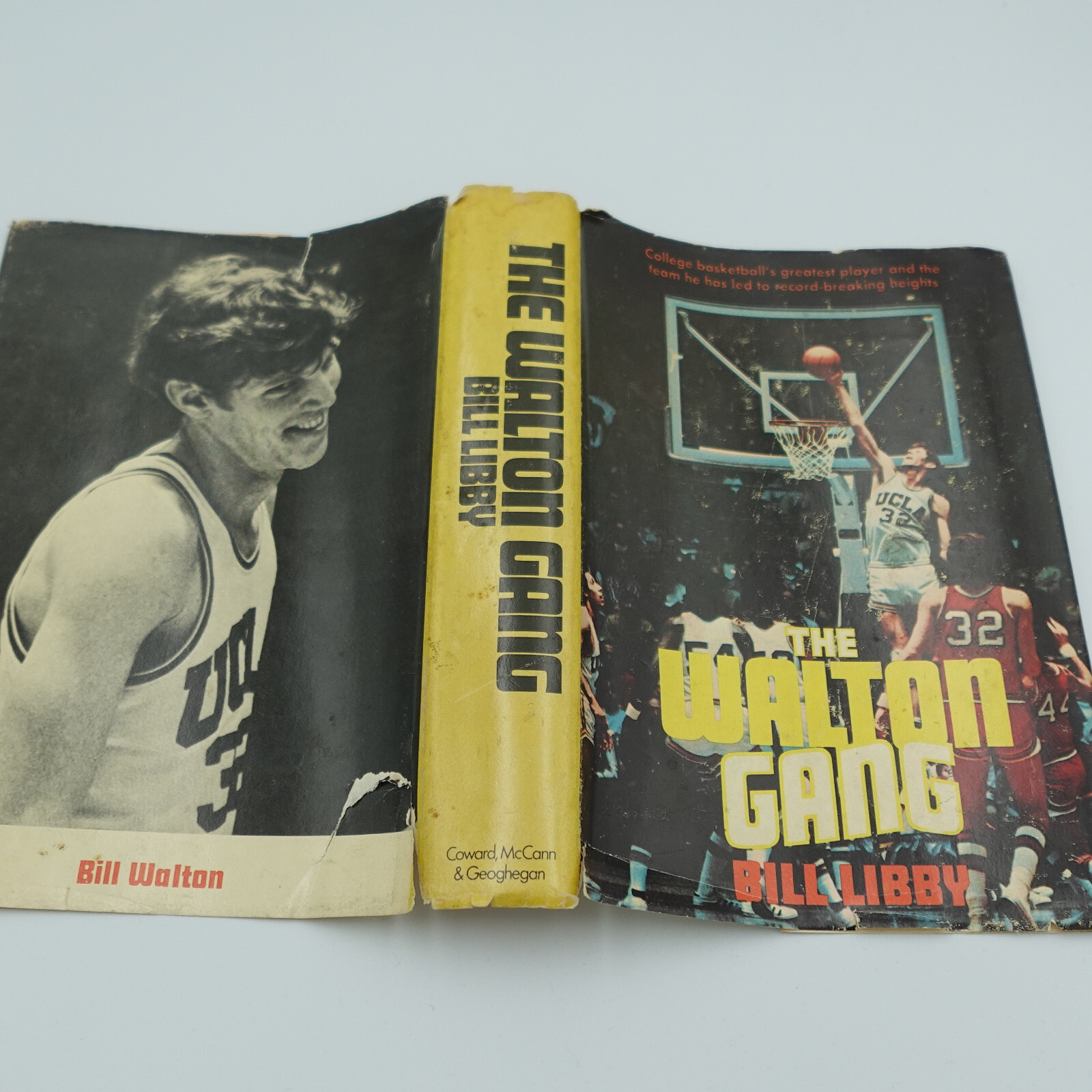 The Walton Gang  by Bill Libby  1974 Hardcover DJ Basketball UCLA College