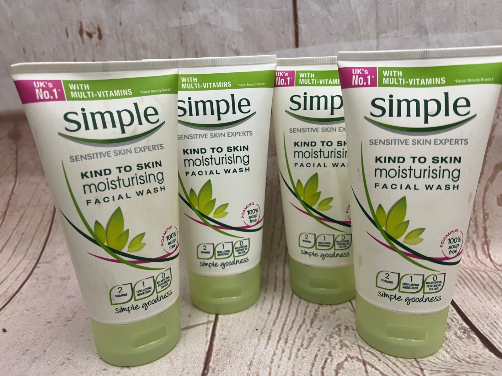 Simple Kind To Skin Moisturising Facial Wash 4x 150ml