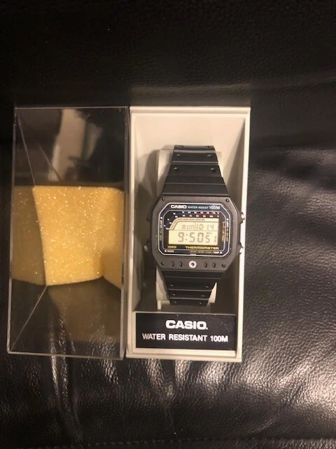 NEW VINTAGE CASIO TEMPERATURE WATCH MODEL TS-1200 VERY RARE. NEVER WORN.
