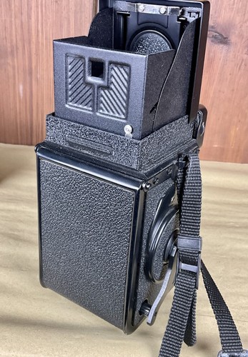 YASHICA Mat-124 G średni format 6x6 z torbą i instrukcją użytkowania - Zdjęcie 8 z 15