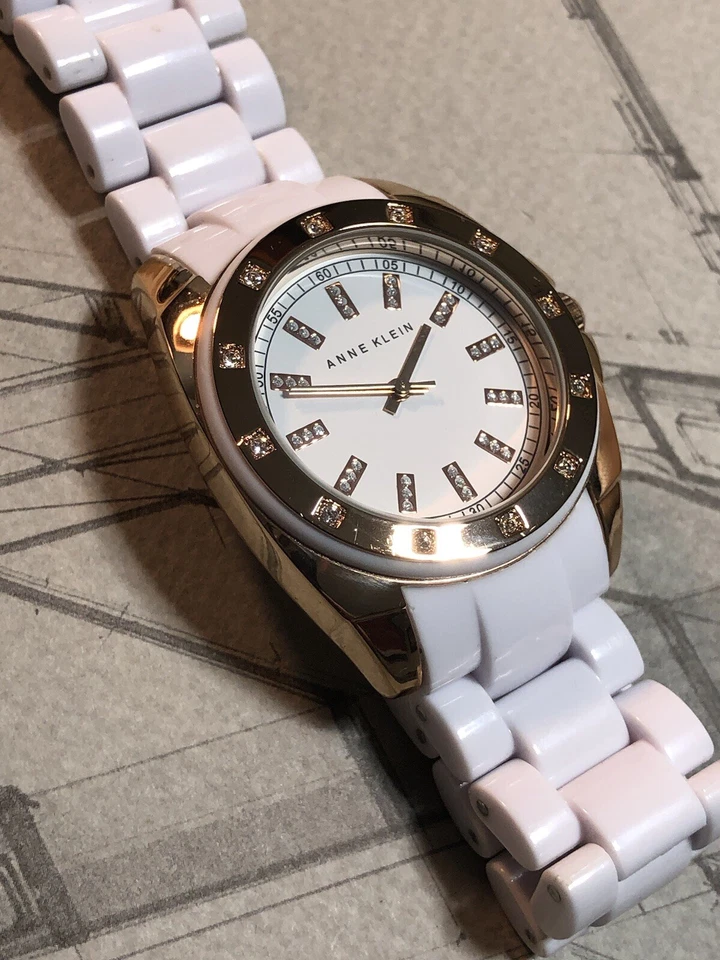 Reloj Pulsera Anne Klein Cristal Acentuado Tono Oro Blanco y Rosa Batería Nueva Foto 4 de 4