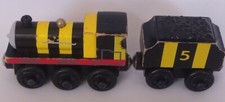 BUSY AS A BEE JAMES and TENDER 2003 Thomas  Friends Wooden RETIRED READ 