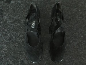 gabor ladies black shoes