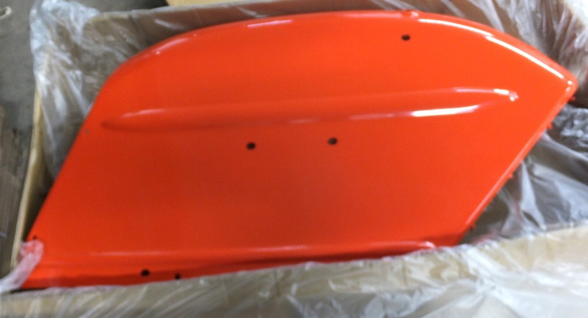 35558-87010 GENUINE OEM KUBOTA RH FENDER 35538-87010 35538-87510