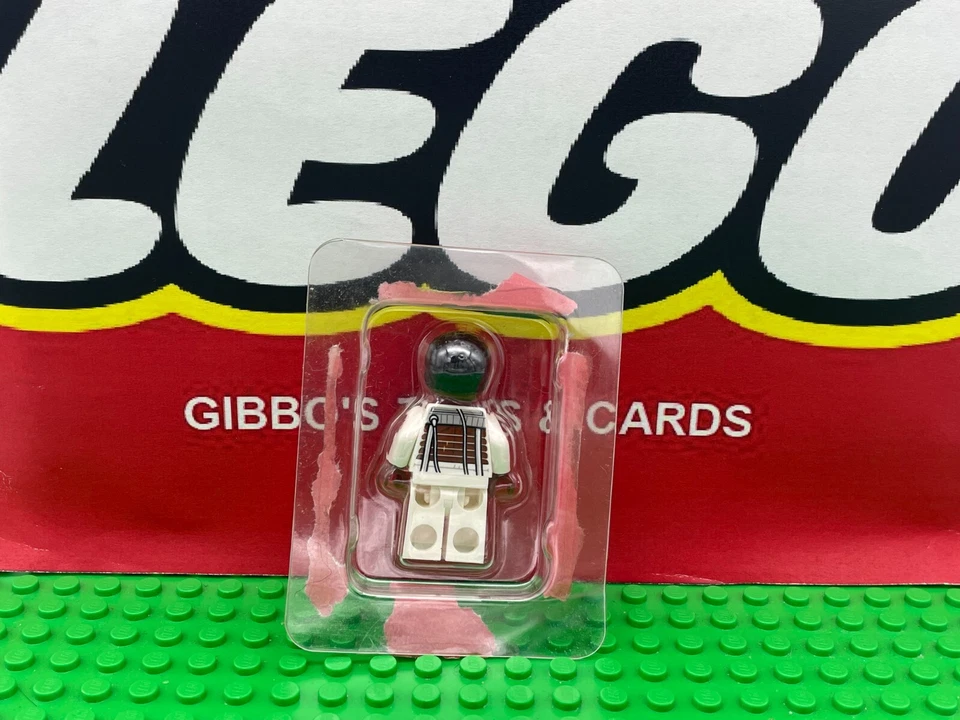 NEW LEGO FINN BACTA TANK minifigure STAR WARS book exclusive figure sw1033 - Image 2 of 2