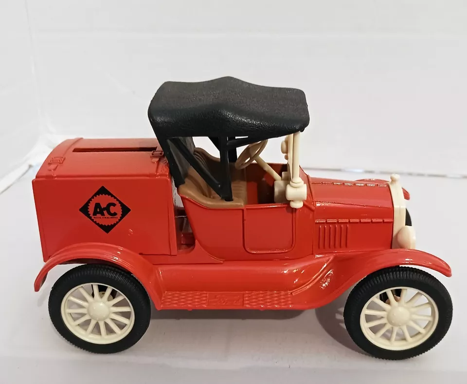 Allis Chalmers Bank 1918 Model T Runabout with Original Box - Image 4 of 4