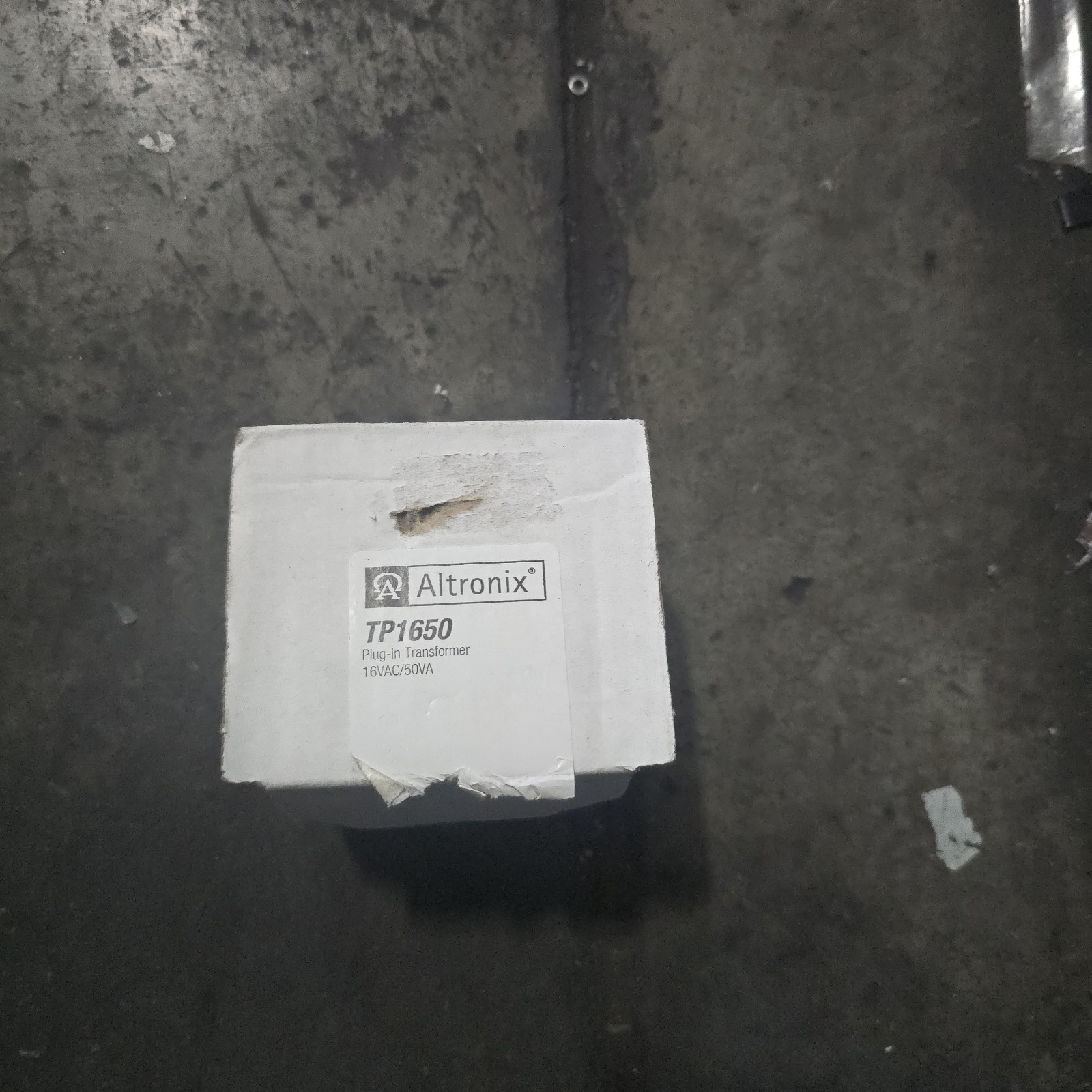 Altronix TP1650 Plug-In Transformer 120VAC 60 Hz 0.5A - 16VAC/50VA