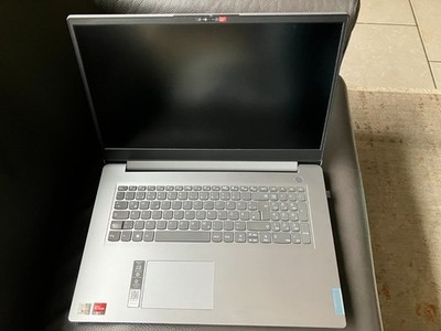 Lenovo Idea Pad 3 Laptop 17,3 zoll AMD Ryzen 5 512SSD 12Gb Ram
