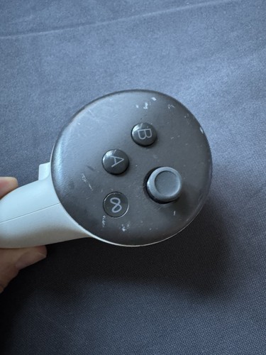 Meta Quest 3 Controller - Right Hand - Picture 3 of 5