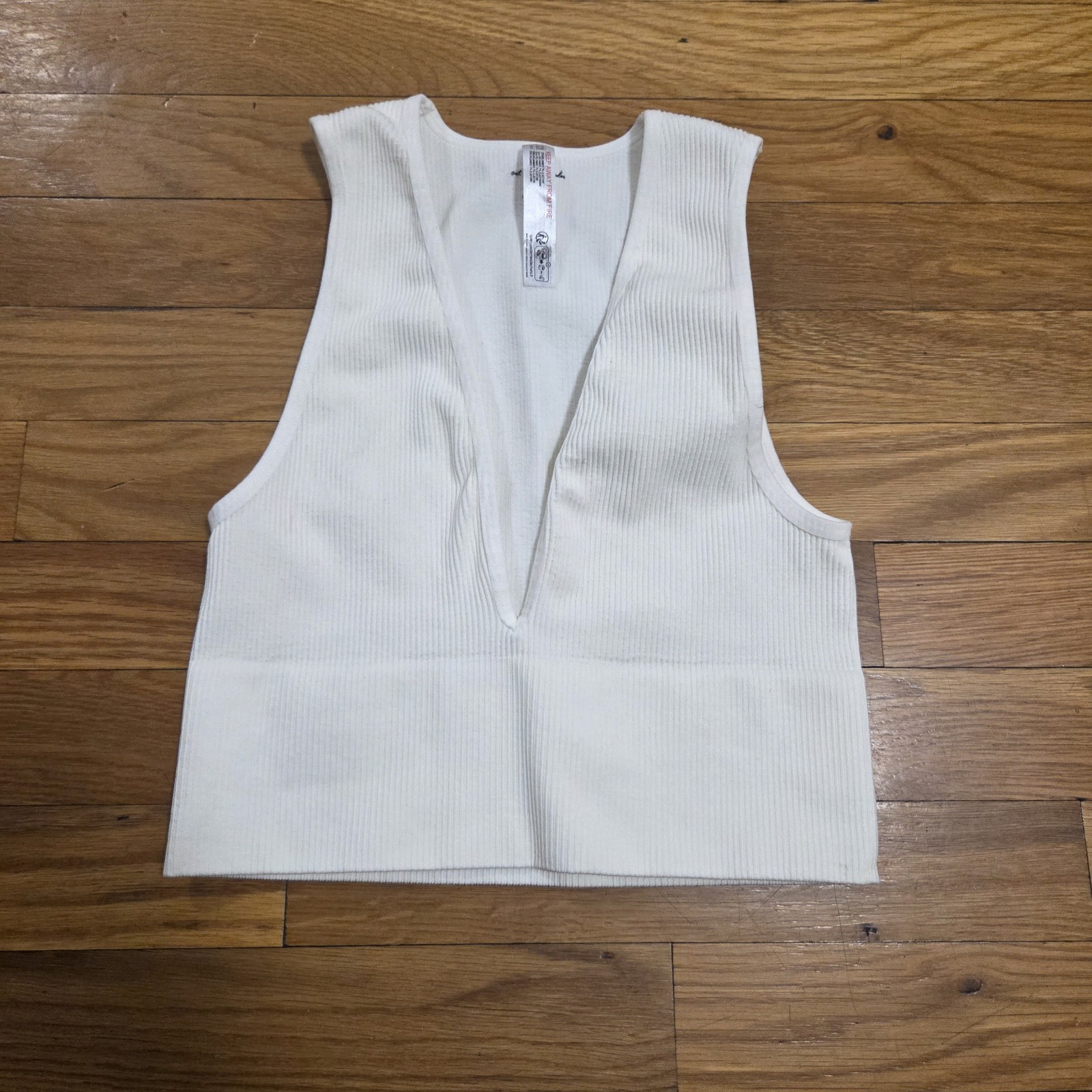 Out From Under Urban Outfitters Summertime White Ribbed V Neck Cropped Top M