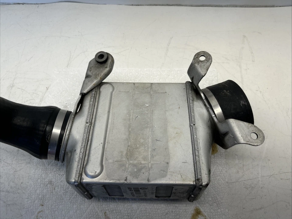 OEM LEFT SIDE ENGINE TURBO AIR INTERCOOLER FOR 2011 - 2014 BMW X5 X6 N63 7575403 - Image 2 of 4