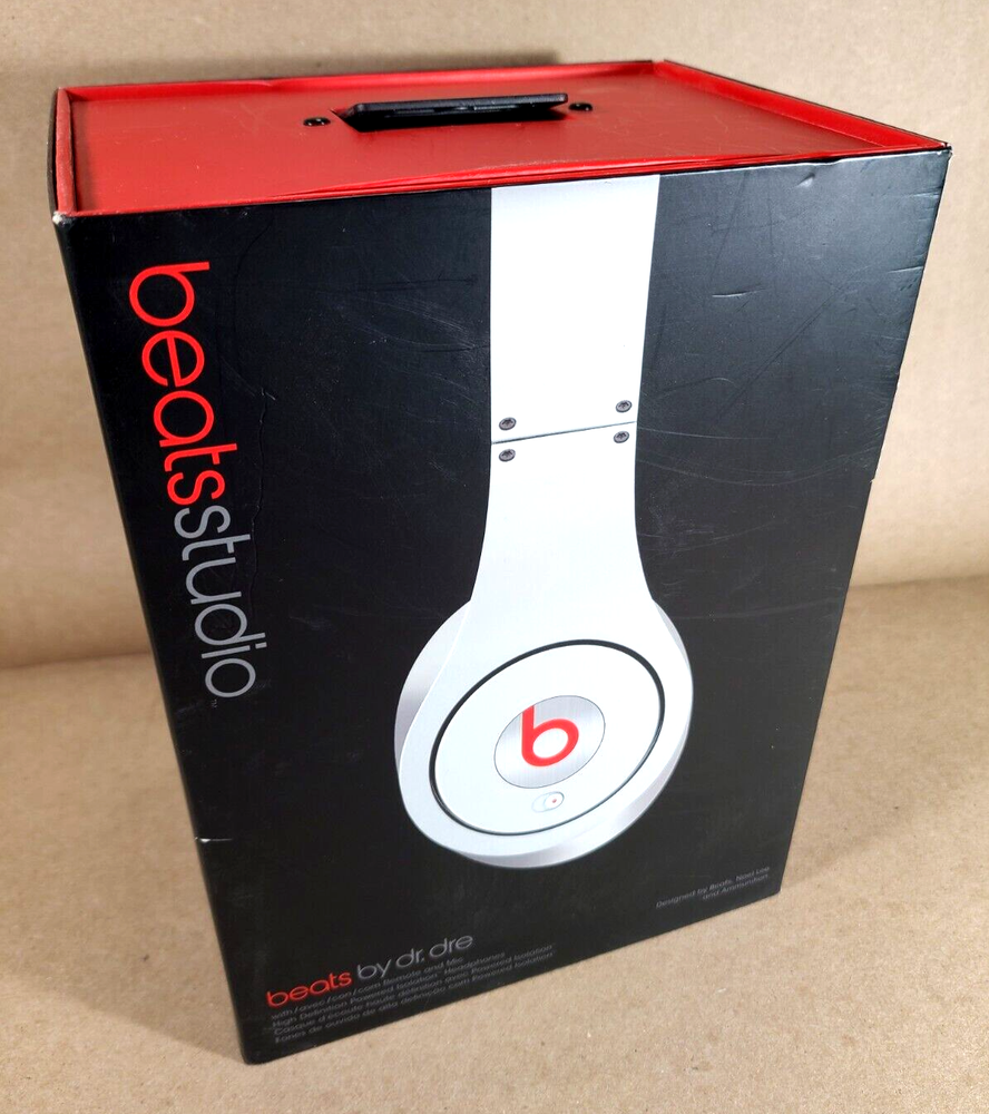 Monster Beats by Dr. Dre Pro Beats Over the Ear Headphones -White w/ Box LIKENEW