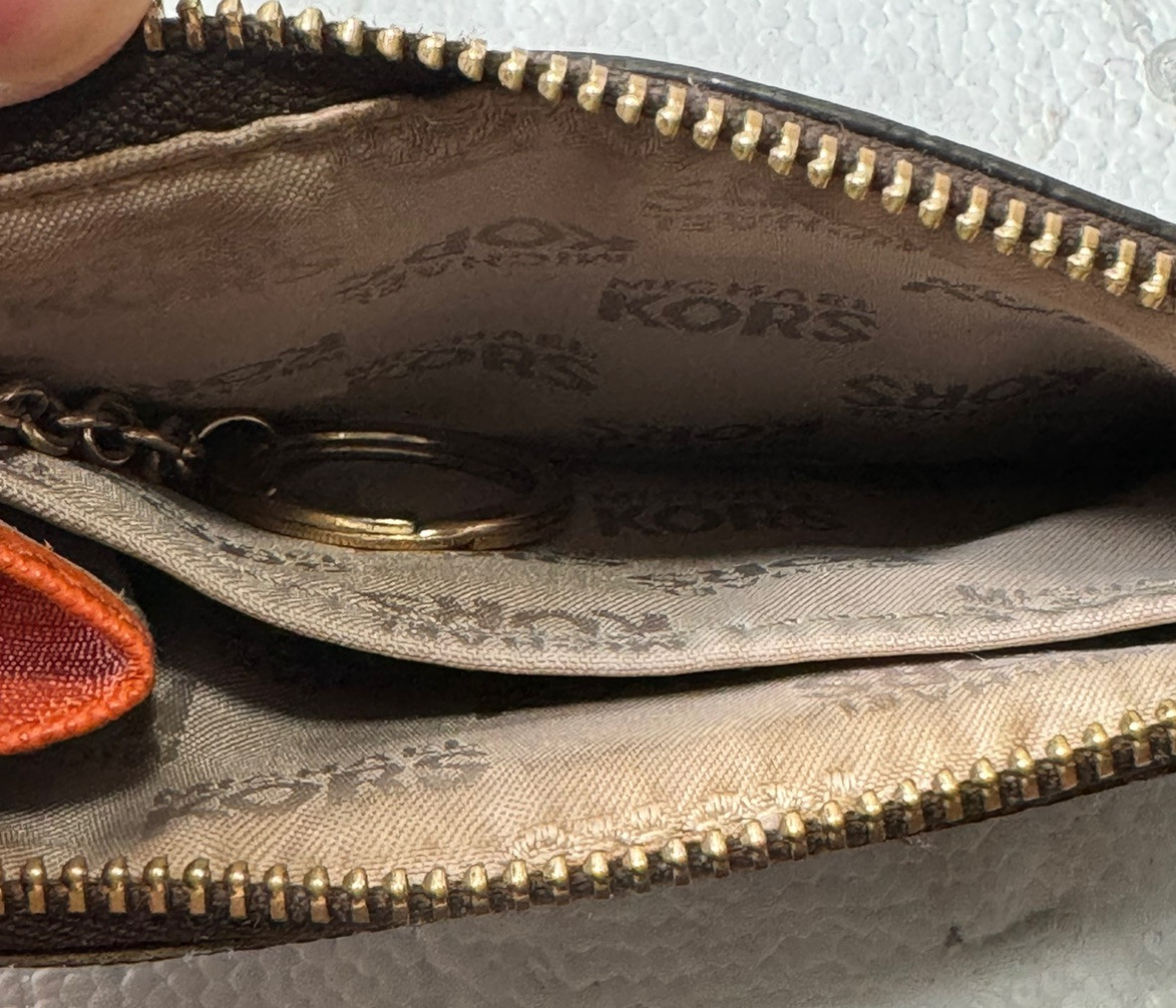 Michael Kors Small Key Chain Wallet Zip Top Leather Coin Pouch Brown/Black SEE