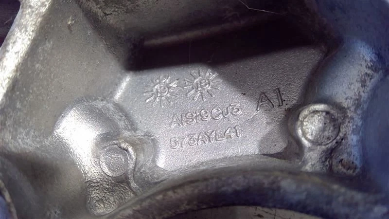 Buick Ecnore 2016-2021 montaje superior del motor OEM 42476586 Foto 3 de 4