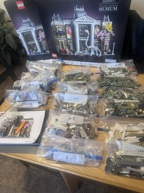 LEGO Icons: Natural History Museum (10326)