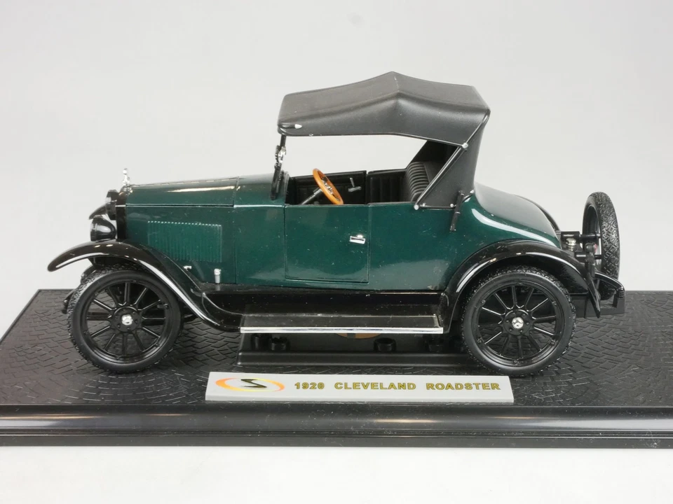 Signature Models 1/18 1920 Cleveland Roadster diecast 18119 + Box 132538 - Bild 2 von 4