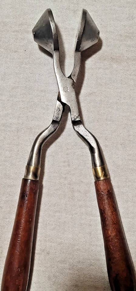 ANCIEN FER A FRISER EN METAL ET BOIS N°34 - Photo 2/4