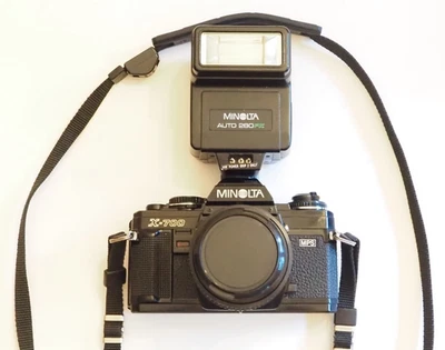 【希少シルバー】MINOLTA X-700 35mmf2.8　モータードライブ付 希少シルバー】MINOLTA X-700 35mmf2.8 モータードライブ付 Minolta X