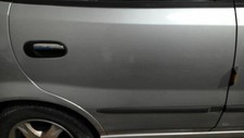 Porte arrière et accessoires Nissan ALMERA TINO