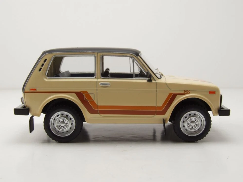 Lada Niva 5000 1980 beige Modellauto 1:24 Whitebox - Bild 4 von 4