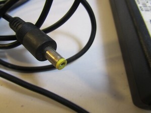 EIN ORIGINAL MARKEN ORIGINAL DELL LAPTOP LADEGERÄT 19,5 V 3,16 A MODELL PA-1600-06D2