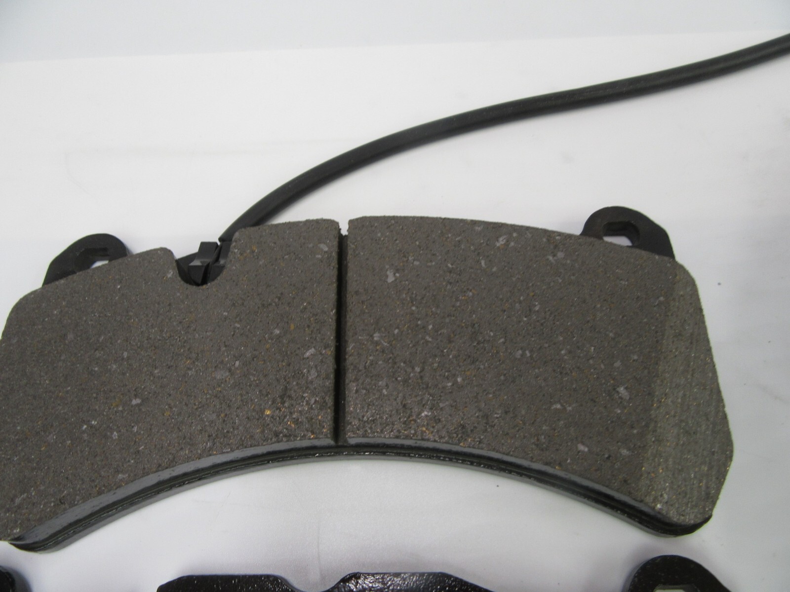 Maserati Ghibli Quattroporte front brake pads & rotors FREE OIL FILTER TopEuro