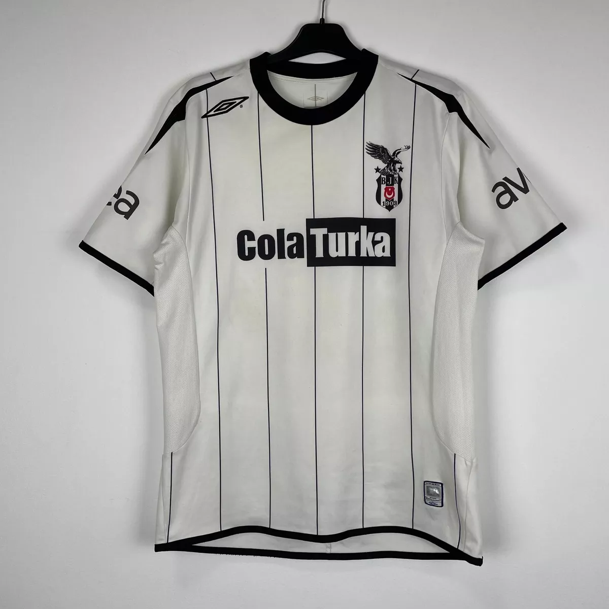 The best kit we've had in years. : r/besiktas