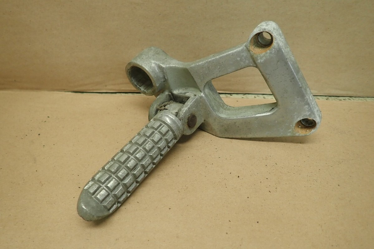 1994 KAWASAKI ZX600-E PASSENGER RIGHT FOOT PEG ASSY 250-R | eBay
