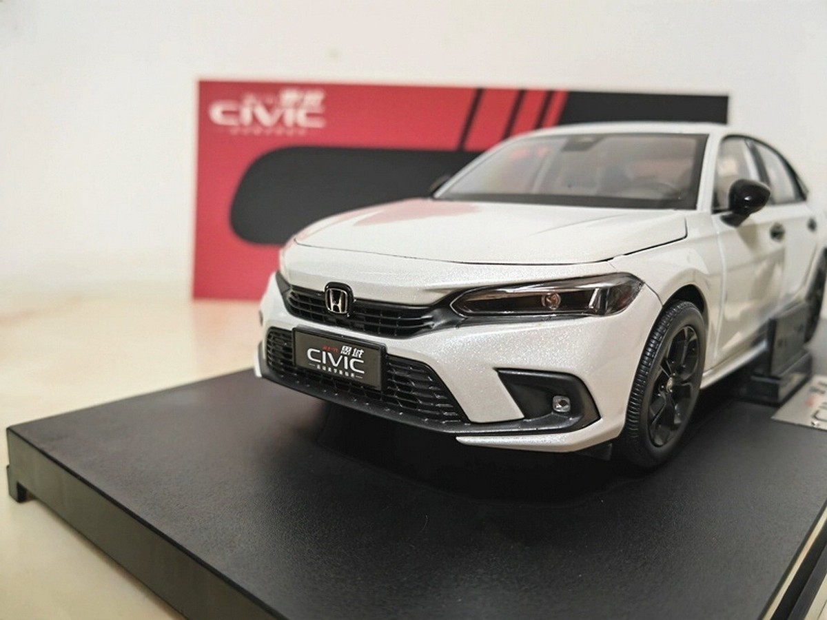 1/18 Scale Honda CIVIC 2022 White Diecast Car Model Toy Collection
