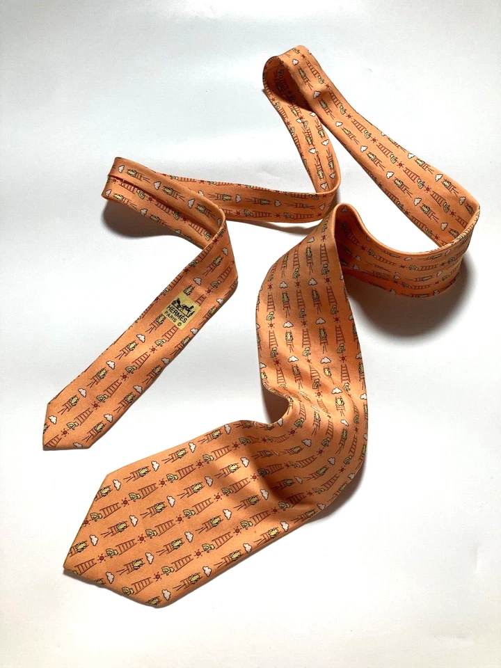 HERMES VINTAGE RANA ESCALERA DE ESCALADA CORBATA SAPO SOL ANIMAL GAMA ALTA FRANCIA NARANJA Foto 3 de 4