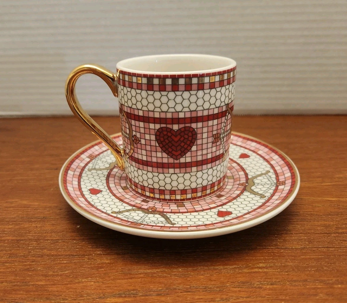 Anthropologie ２枚 Anthropologie Bistro Tile Valentine Espresso Cup & Saucer Set Bow