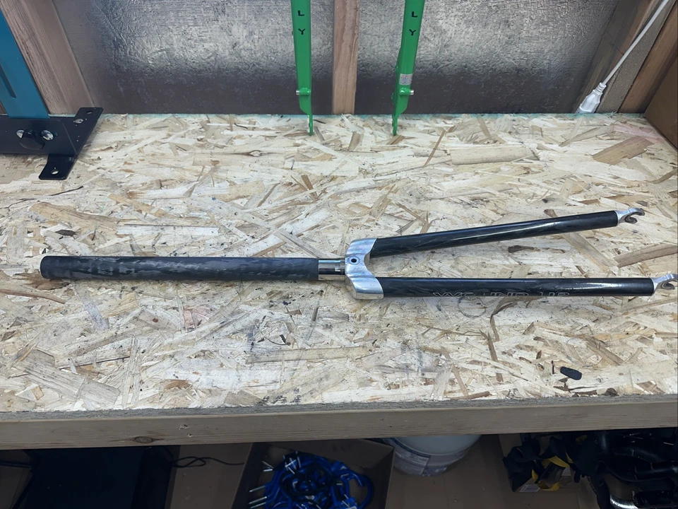 Uncut Wound Up Full carbon road bike fork 1 1/8 inch threadless 700c 367mm Steer - Image 3 of 4