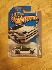 Hot Wheels Toyota AE-86 Corolla White New #23 HW City 2013 Retro