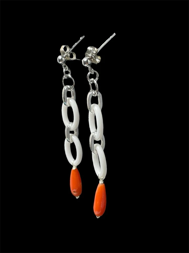 Orecchini Pendenti In Onice E Corallo Naturale  - Immagine 2 di 4