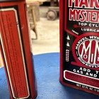 (2) Marvel Mystery Oil Tin Cans (1) Vintage Pint & (1) Qt Can — photo 7