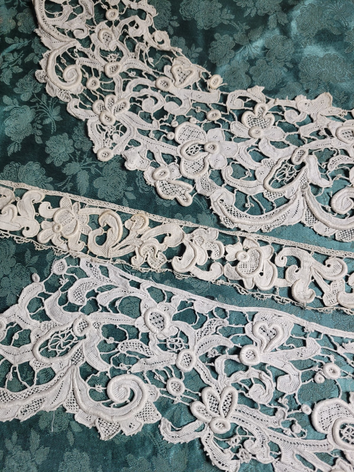 Wow! Antique Point De Venice Hand Made Needle Lace Lot Collar Cuffs